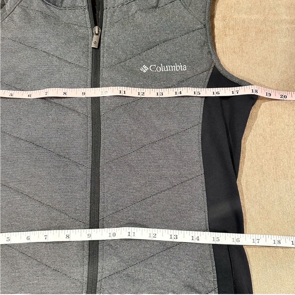 Columbia Woman's Dandi Camp II Vest - Picture 8 of 11